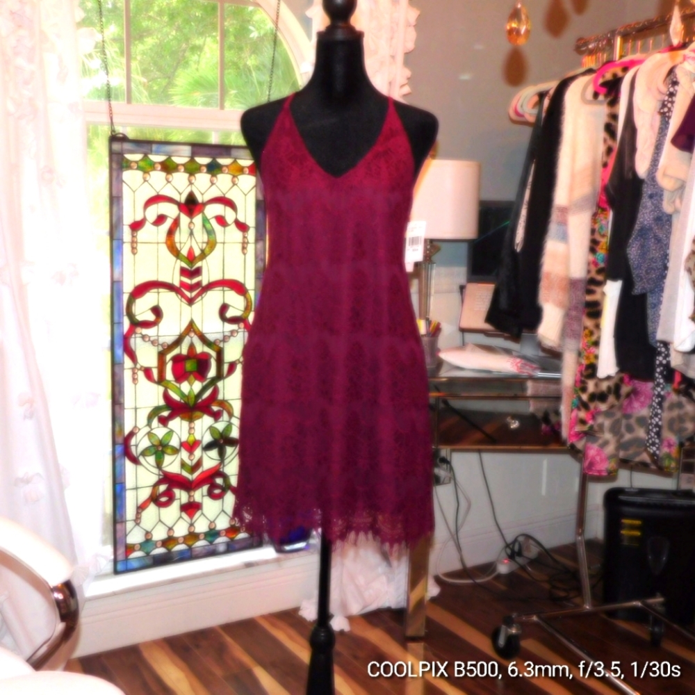(26)Dress by extraordinary size Medium brand new with tags